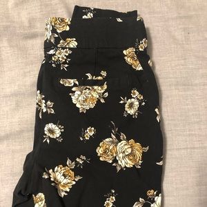 Maurices flower dress pants size M short